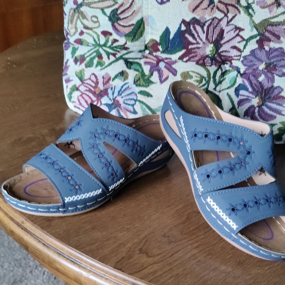 Blue Women's Leather Sandals. Sz 40